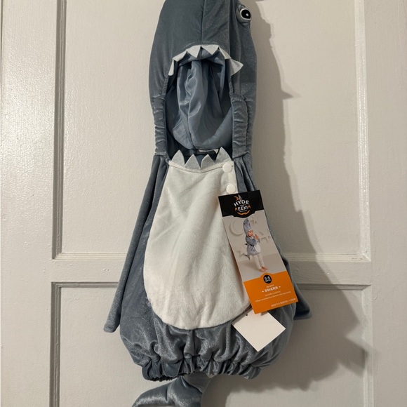 Baby Shark costume Sz 0-6 months - Picture 6 of 9